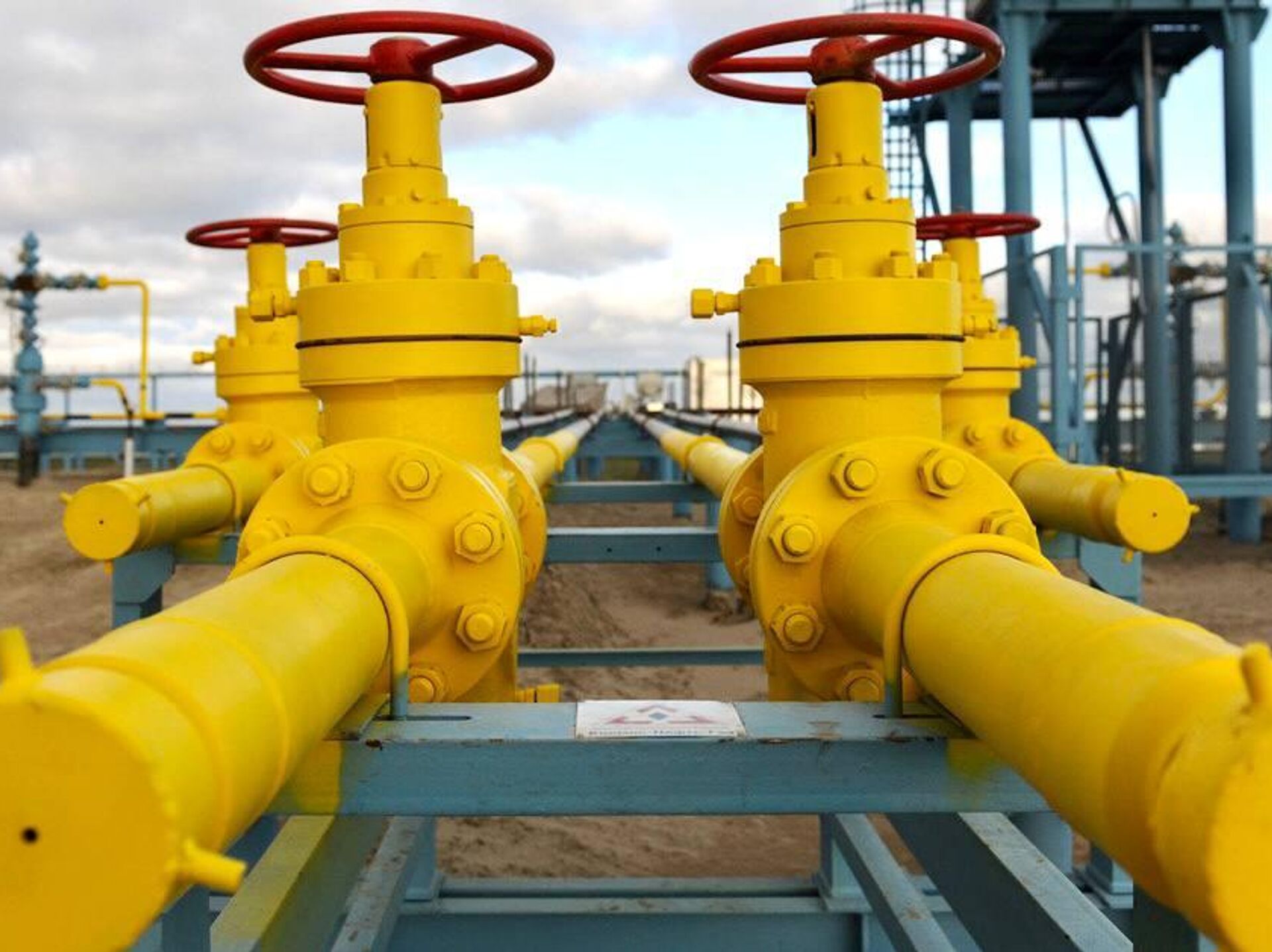 Uzbek Businesses Sign Contract for LPG Supply from Turkmenistan